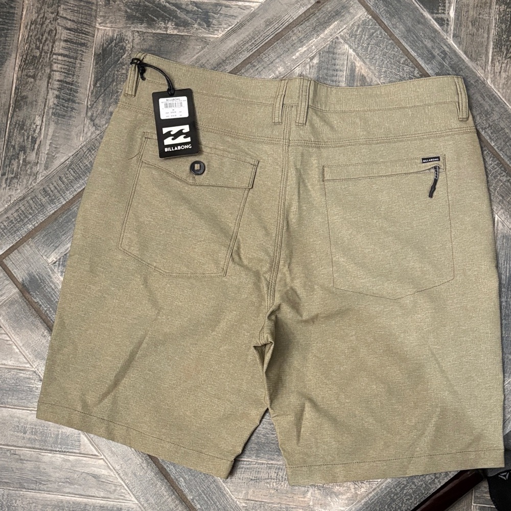 Billabong Men's Khaki Flat Front Shorts - Picture 4 of 4